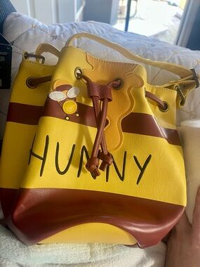 NWT Disney Loungefly Winnie the Pooh 'Hunny' Drawstring Bucket Crossbody Bag